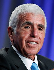 In a regulatory filing it was revealed that Mel Karmazin, the former chief executive of Sirius XM, had resigned earlier than expected.