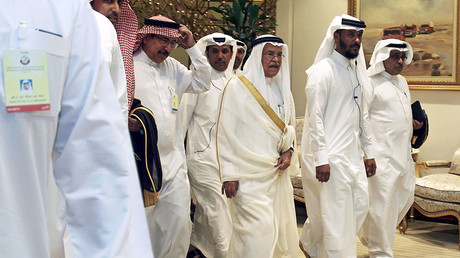 Saudi Arabia's Oil Minister Ali al-Naimi arrives to a meeting between OPEC and non-OPEC oil producers, in Doha, Qatar April 17, 2016. © Ibraheem Al Omari