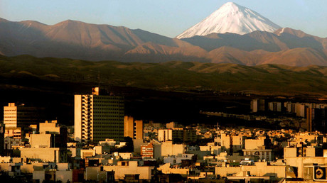 A general view of the northeast of Tehran © Morteza Nikoubazl