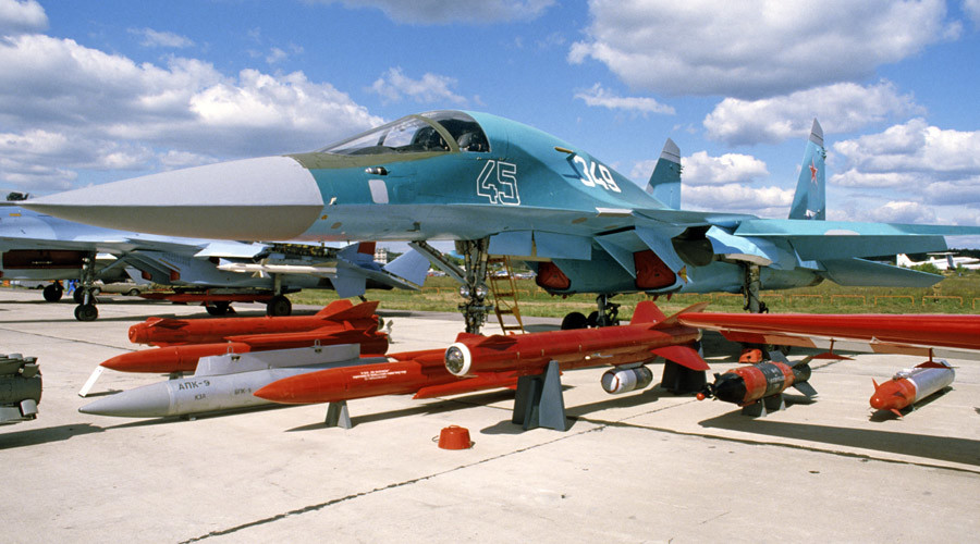 Two-seat fighter-bomber Su-32 © Sergey Subbotin