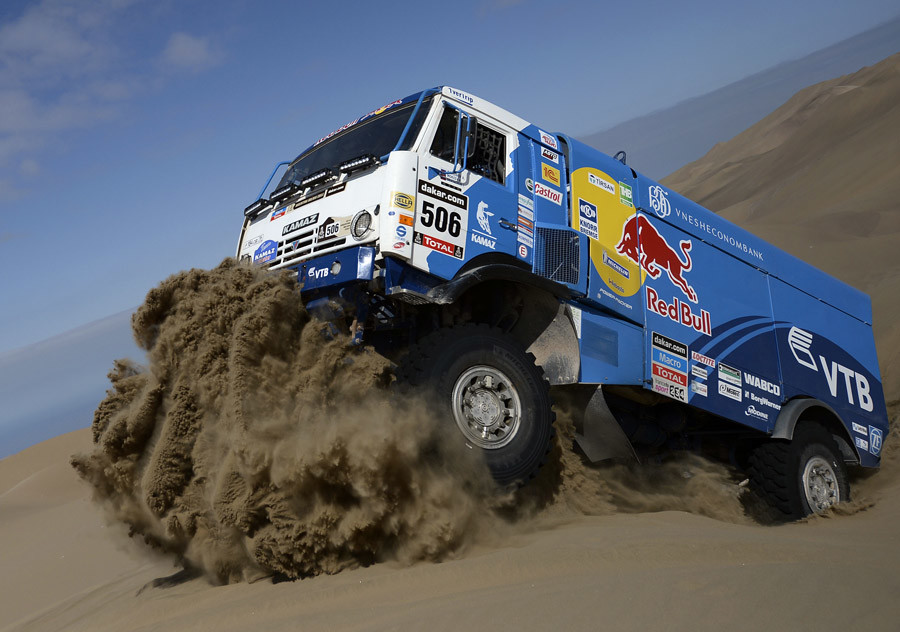 Andrey Karginov of Russia drives his Kamaz truck during the 10th stage of the Dakar Rally 2014 from Iquique to Antofagasta January 15, 2014. © Franck Fife