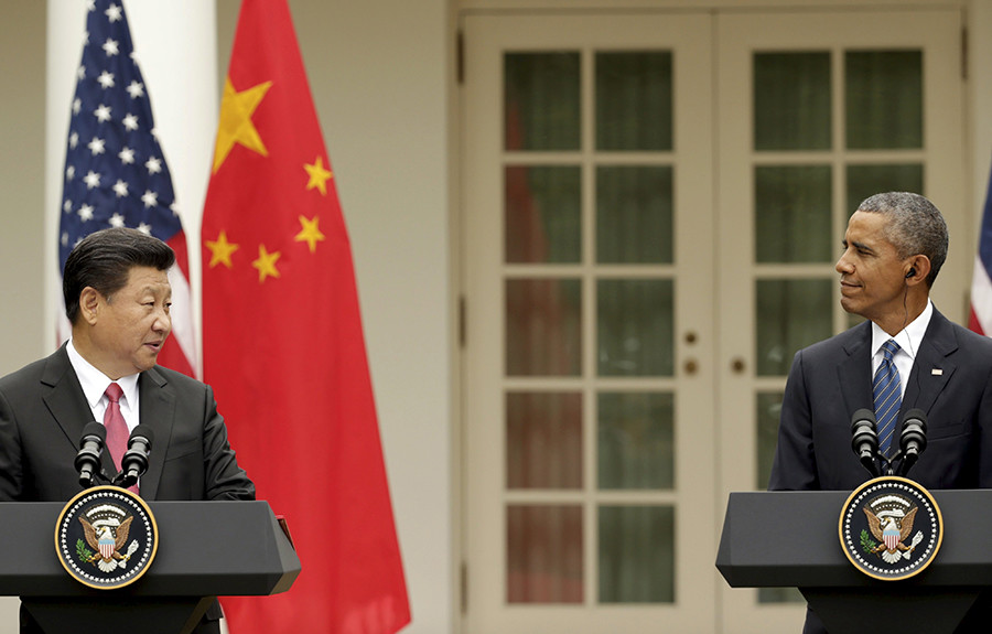 U.S. President Barack Obama and China's President Xi Jinping (L) hold a joint news confernce in the Rose Garden of the White House in Washington September 25, 2015. © Gary Cameron 