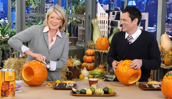 Martha Stewart and Johnny Knoxville in a 2010 broadcast of “The Martha Stewart Show.”