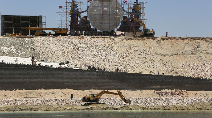 Dredge work is undergoing at the New Suez Canal, Ismailia, Egypt, July 29, 2015 © Mohamed Abd El Ghany