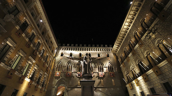 The Monte dei Paschi bank headquarters is pictured in Siena August 16, 2013. (Reuters/Stefano Rellandini)