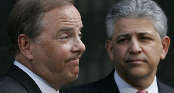 Jeffrey K. Skilling, left, the former Enron chief executive, and his lawyer, Daniel Petrocelli, after his 2006 trial in Houston.