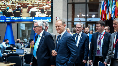 European Commission President Jean Claude Juncker (L) and European Council President Donald Tusk arrive to address a joint press conference on the sidelines of the EU leaders summit in Brussels on June 22, 2017. © Aurore Belot