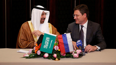 Saudi Arabia's Energy Minister Khalid al-Falih (L) and Russia's Energy Minister Aleksandr Novak attend a joint briefing in Beijing, China May 15, 2017. © Aly Song