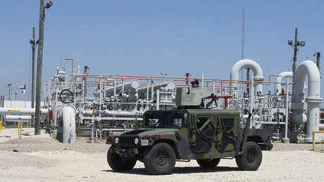 Private security contractors patrol the US Department of Energy's Strategic Petroleum Reserve in Bryan Mound, Texas © Donna Carson